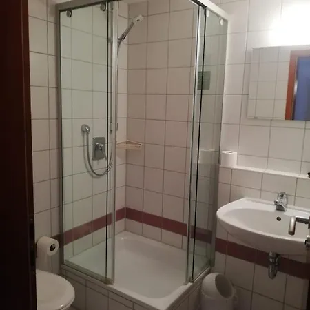 Restaurant Schwane מלון Messstetten